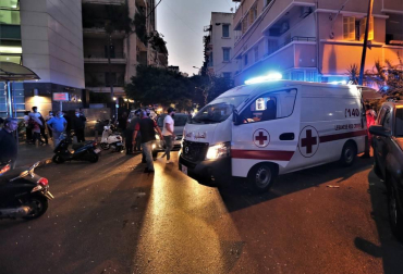 Al menos 50 personas han muerto y 2.700 han resultado heridas este martes a causa de dos potentes explosiones que han sacudido la zona del puerto de la capital de Líbano, Beirut.