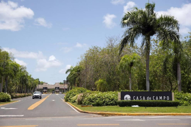 Calma en torno a la urbanización dominicana donde podría estar el rey emérito
