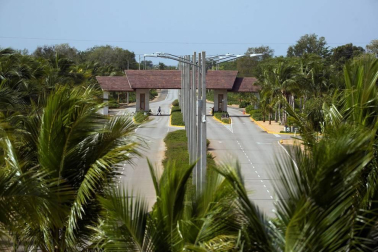 Calma en torno a la urbanización dominicana donde podría estar el rey emérito