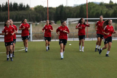 Este jueves 7 de julio la plantilla del C.A. Osasuna Femenino regresó a las instalaciones de Tajonar para preparar la temporada 2020-2021.