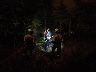 El rayo de una tormenta provoca un incendio forestal en Gazolaz