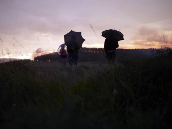 El rayo de una tormenta provoca un incendio forestal en Gazolaz