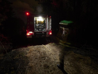 El rayo de una tormenta provoca un incendio forestal en Gazolaz