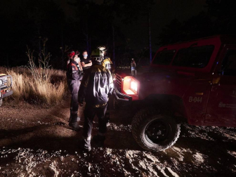 El rayo de una tormenta provoca un incendio forestal en Gazolaz