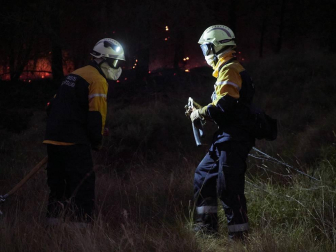 El rayo de una tormenta provoca un incendio forestal en Gazolaz