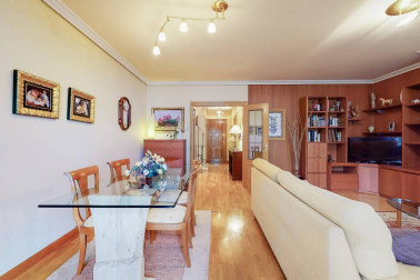 Se vende coqueto pareado de 382 m2 de parcela