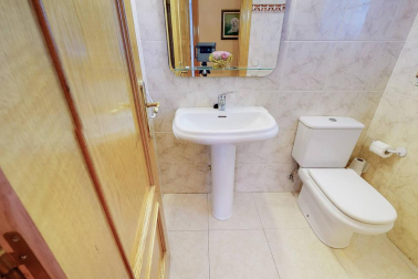 Se vende coqueto pareado de 382 m2 de parcela