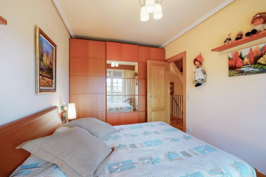 Se vende coqueto pareado de 382 m2 de parcela