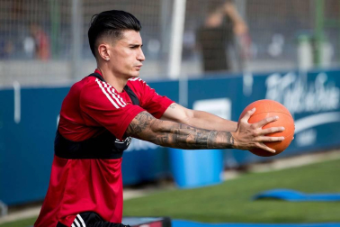 Osasuna ha comenzado este jueves la pretemporada de cara a la próxima campaña con Bittor Alkiza como cabeza visible en sustitución de Jagoba Arrasate, quien este miércoles dio positivo en las pruebas PCR.