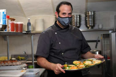 Tras 16 años cerrado, el 'nuevo' refugio Ángel Olorón ha abierto sus puertas este viernes.