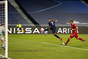 El Bayern de Múnich se proclamó campeón de la Liga de Campeones este domingo al ganar (0-1) al Paris Saint-Germain en la final celebrada en el Estadio da Luz de Lisboa, gracias a un gol de Coman.