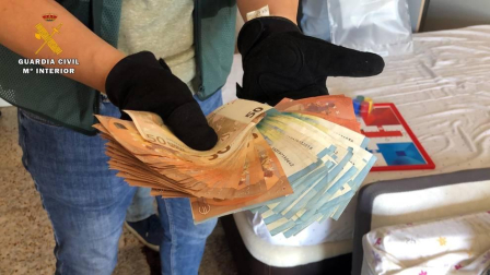 La Guardia Civil ha evitado la distribución y comercialización en el mercado ilícito de 520 dosis de cocaína