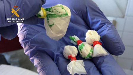 La Guardia Civil ha evitado la distribución y comercialización en el mercado ilícito de 520 dosis de cocaína