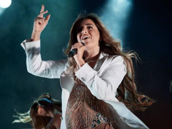 Lola Índigo devuelve la música al Navarra Arena