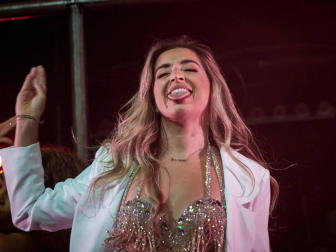 Lola Índigo devuelve la música al Navarra Arena