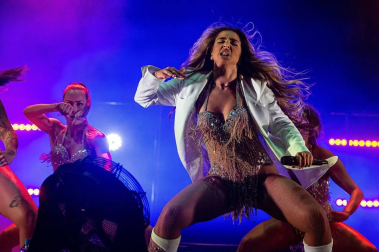 Lola Índigo devuelve la música al Navarra Arena