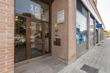 Se vende bonito apartamento exterior y luminoso