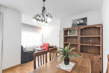 Se vende bonito apartamento exterior y luminoso