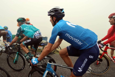 El esloveno Tadej Pogacar se impuso este domingo en la segunda etapa pirenaica del Tour de Francia por delante de su compatriota Primoz Roglic, que conquistó el maillot amarillo de líder.