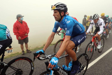 El esloveno Tadej Pogacar se impuso este domingo en la segunda etapa pirenaica del Tour de Francia por delante de su compatriota Primoz Roglic, que conquistó el maillot amarillo de líder.
