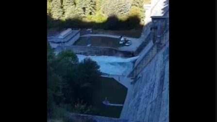 Desembalse de agua en Eugui