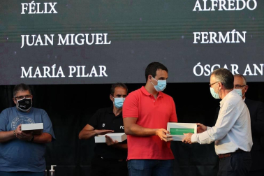 Fotografías del homenaje organizado por el Ayuntamiento de Pamplona en recuerdo a las víctimas de la covid-19. El acto estaba enmarcado en el 597º aniversario del Privilegio de la Unión.