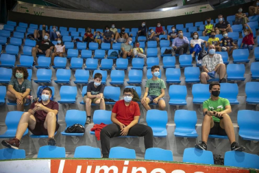 Seis meses y medio después, volvió el balonmano a Anaitasuna. Eso sí, fue un reencuentro extraño, frío y marcado por el riguroso protocolo de seguridad