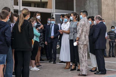 La reina Letizia inaugura el curso escolar en Milagro y San Adrián
