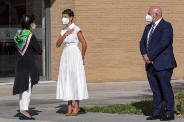 La reina Letizia inaugura el curso escolar en Milagro y San Adrián