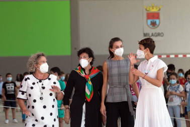 La reina Letizia inaugura el curso escolar en Milagro y San Adrián
