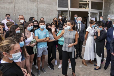 La reina Letizia inaugura el curso escolar en Milagro y San Adrián