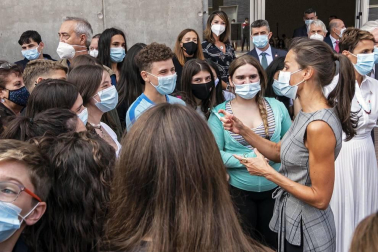 La reina Letizia inaugura el curso escolar en Milagro y San Adrián