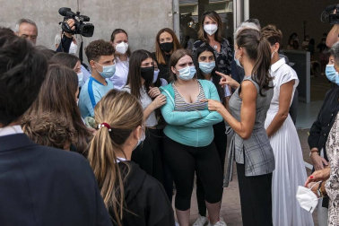 La reina Letizia inaugura el curso escolar en Milagro y San Adrián