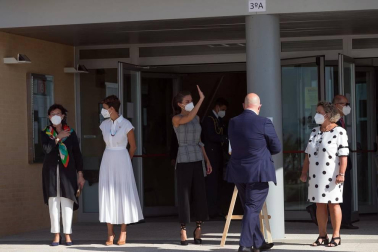 La reina Letizia inaugura el curso escolar en Milagro y San Adrián
