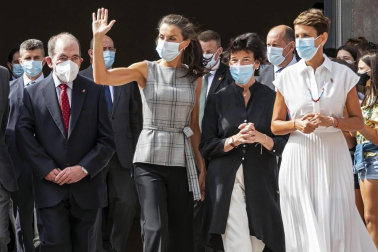 La reina Letizia inaugura el curso escolar en Milagro y San Adrián