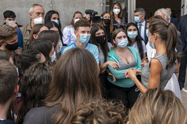 La reina Letizia inaugura el curso escolar en Milagro y San Adrián