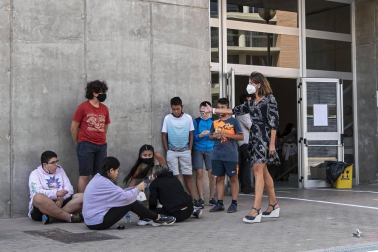 La reina Letizia inaugura el curso escolar en Milagro y San Adrián