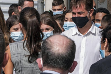 La reina Letizia inaugura el curso escolar en Milagro y San Adrián