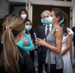 La reina Letizia inaugura el curso escolar en Milagro y San Adrián