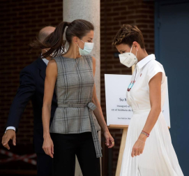 La reina Letizia inaugura el curso escolar en Milagro y San Adrián