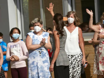 La reina Letizia inaugura el curso escolar en Milagro y San Adrián
