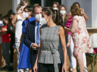 La reina Letizia inaugura el curso escolar en Milagro y San Adrián