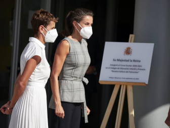 La reina Letizia inaugura el curso escolar en Milagro y San Adrián