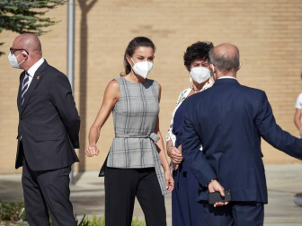 La reina Letizia inaugura el curso escolar en Milagro y San Adrián