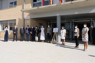 La reina Letizia inaugura el curso escolar en Milagro y San Adrián