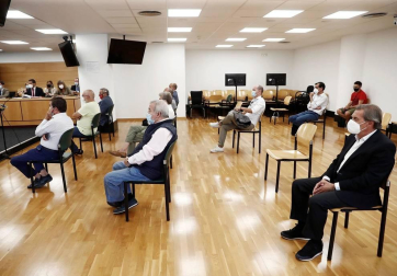 La Fiscalía y los letrados del Club Atlético Osasuna y de los exdirectivos y exempleados de la entidad que estaban acusados de delitos contra la Hacienda Tributaria de Navarra han ratificado este lunes ante el juez los acuerdos que han alcanzado y que evitan el juicio que comenzaba este lunes.