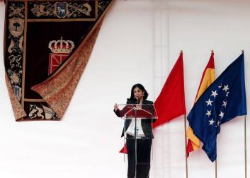 Navarra recuerda a las víctimas de la covid-19 y reconoce la labor de profesionales y voluntarios