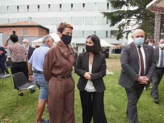 Navarra recuerda a las víctimas de la covid-19 y reconoce la labor de profesionales y voluntarios