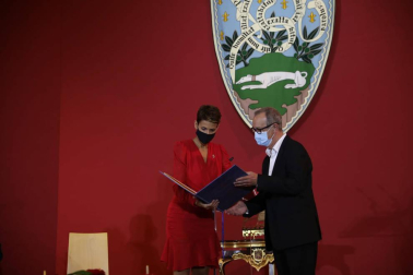 El fotógrafo navarro ha recogido el galardón en una ceremonia celebrada en Olite.