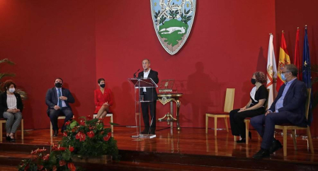 El fotógrafo navarro ha recogido el galardón en una ceremonia celebrada en Olite.